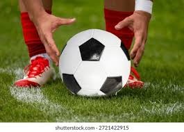 拜仁莱万多夫斯基关键进球锁定胜局